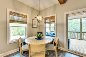 Lake Hartwell Family Getaway w/ Dock & Water Views - Interiør