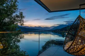 Suite, bath, toilet, lake view - Piscina