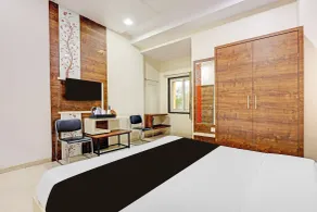 Super OYO Collection O Vizag International Cricket Stadium - Habitación