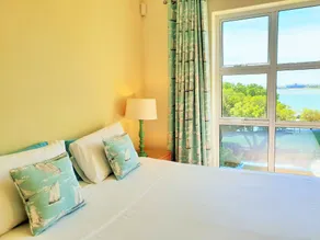 'Goldwater on Beach' - 3 Bedroom Beachfront with Balcony & BBQ - Sleeps 6 - Chambre