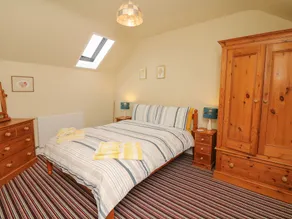 The Linney - Room