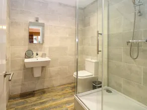 Robin's Nest Lodge - Badezimmer
