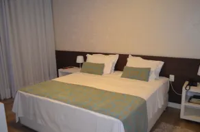 Hz Hotel - Zimmer