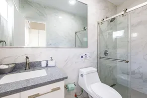 Avila Beach - Bathroom
