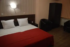 Bon Bon Hotel - Room
