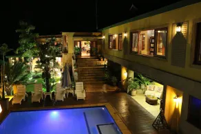 Bambuu Lakeside Lodge - Pool