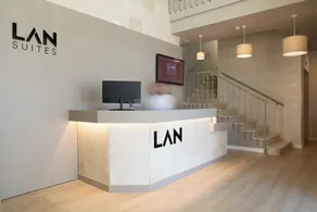 LAN Suites - Recepção