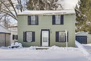 Cozy Home 4 Mi to YSU Campus: Penguins Welcome! - Intérieur