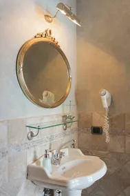 Sunrise Guest House - Badezimmer
