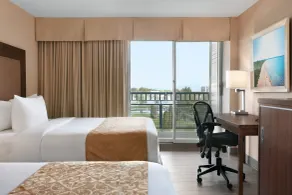 Ramada by Wyndham Belleville Harbourview Conference Center - Chambre
