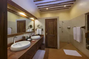 Neptune Ngorongoro Luxury Lodge - All Inclusive - Bathroom