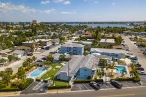 St. Pete Beach Suites - Vue de la chambre