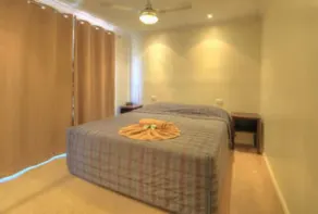 Central Caravan Park - Room