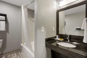 Best Western Plus Columbia Inn - Salle de bain
