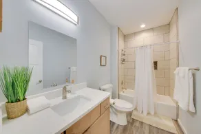 3 Mi to Lake Pend Oreille: Home w/ Deck & Yard - Parte interna