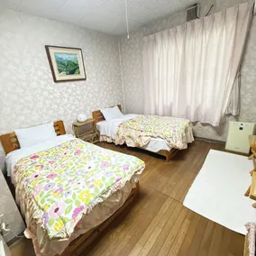 Tateyama Foothill Onsen Crayon House - Camera