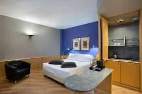 Best Western Plus Executive Hotel and Suites - Room