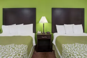 Days Inn by Wyndham Calvert City - Paducah East - Habitación