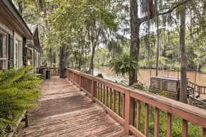 Waterfront Karnack Home w/ Boathouse & Deck! - Interiør