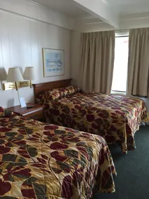 Fish Tales Boardwalk Inn & Ocean Mecca Motel - Rum