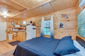 Smoky Mtn Tiny Cabin Hideaway: Hot Tub, Patio - Interior