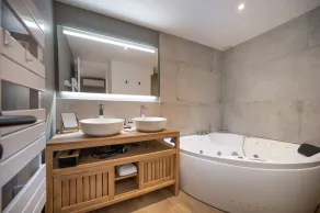Hôtel Restaurant Le Fiacre à Quend plage - Bathroom