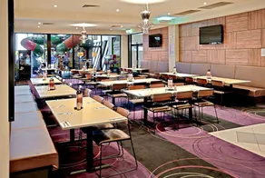 Nightcap at Glengala Hotel - Restaurant