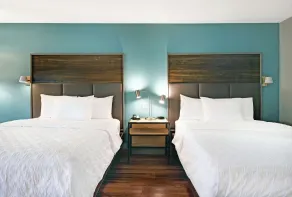 Tru by Hilton Grand Rapids Airport - Chambre