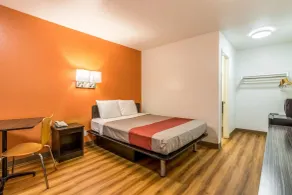 Motel 6-Lumberton, NC - Chambre