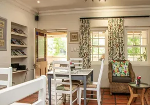 Via's Guesthouse - Restauration