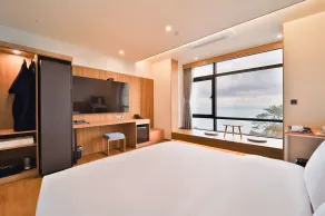 The Van Hotel - Room