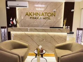 AKHNATON Pyramids View Hotel With Rooftop Access & free airport pickup - Reception