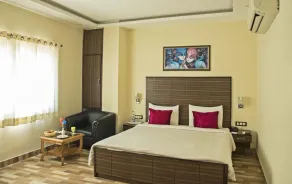 Spring Sky Mughalsarai By ShriGo Hotels - Rum