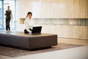 Onshore Torquay - Recepción