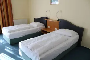 H+ Hotel Erfurt - Room