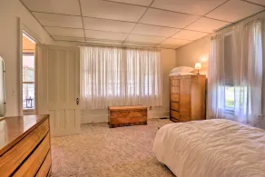 Walk to Beach, Marina & Town! Lake Ontario Getaway - Interior