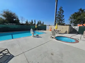 Quality Inn & Suites Tulare - Piscine