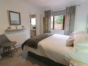 Hollys Hideaway - Camera
