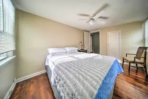 Eastlake Home w/ Patio < 1 Mi to Lake Erie! - Innvendig