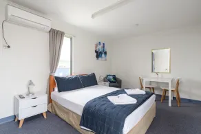 Tin Can Bay's Sleepy Lagoon Motel - Room