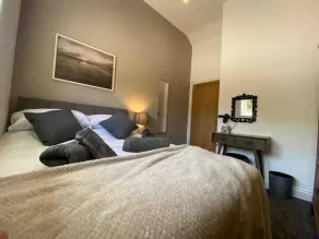 Pine Cottage - Room
