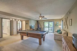 Private Game Room & Dock: Lake of the Ozarks Home - Innvendig