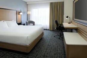 Fairfield Inn & Suites by Marriott Montreal Airport - Chambre
