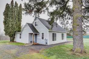 Charming Happy Valley Home: 13 Mi to Portland! - Interiør