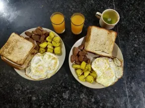 Travellers Jungle Camp-Sauraha - Restaurant