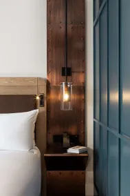 The Gantry London, Curio Collection by Hilton - Chambre