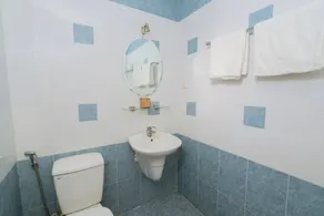 Triệu Vũ Hotel & Apartment - Bathroom