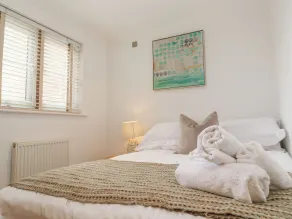 9 Headland Point - Rom