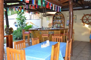 Captain's Lodge and Bar - Restaurant