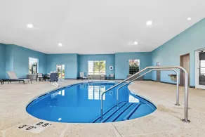Holiday Inn Express Hotel & Suites Council Bluffs - Convention Center Area by IHG - Piscine